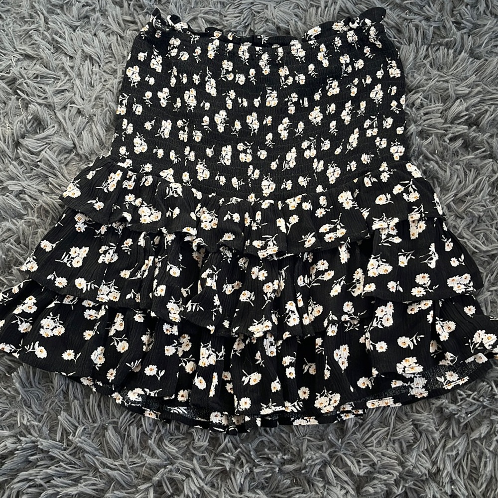 Black and white ruffle skirt